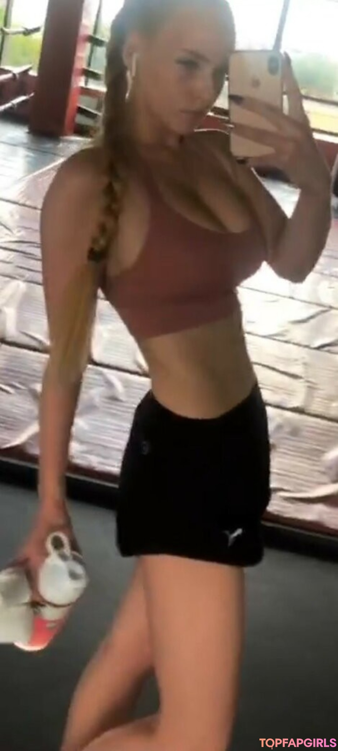 Foto desnuda filtrada de OnlyFans de Oksana Neveselaya #45 Foto desnuda filtrada de OnlyFans de Oksana Neveselaya #45