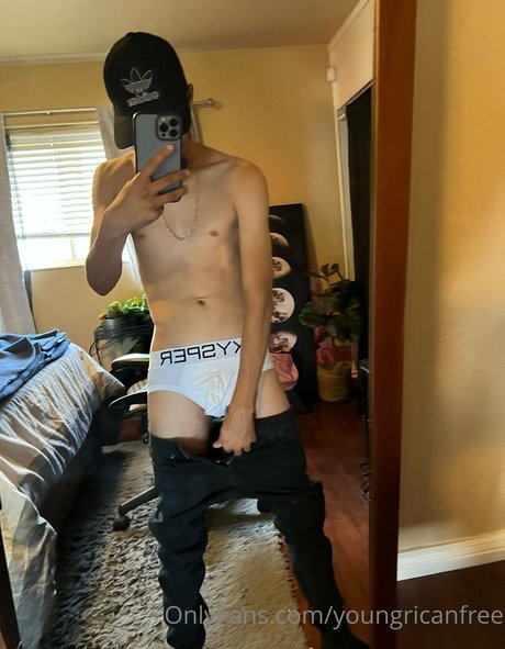 Foto desnuda filtrada de OnlyFans de Youngricanfree