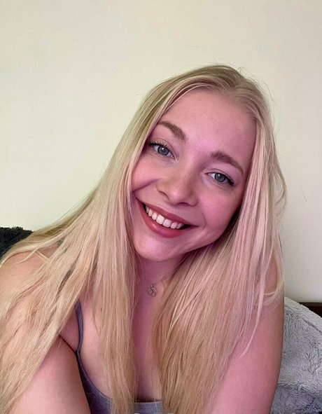 Alora_free