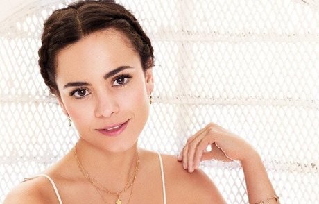 Foto desnuda filtrada de OnlyFans de Alice Braga