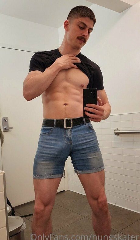 Foto desnuda filtrada de OnlyFans de Hungskater