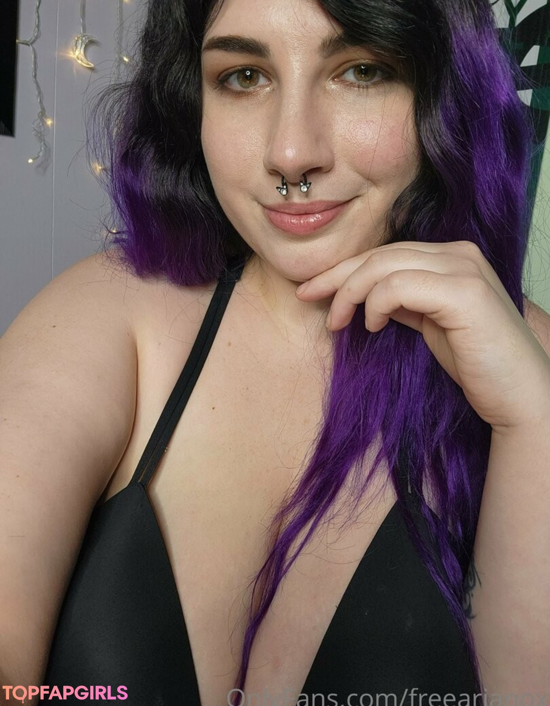 Foto desnuda filtrada de OnlyFans de Freearianox #33 Foto desnuda filtrada de OnlyFans de Freearianox #33