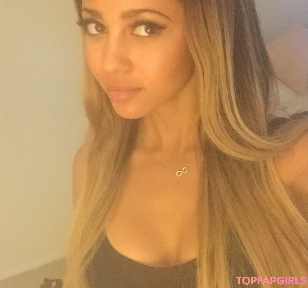 Foto desnuda filtrada de OnlyFans de Vanessa Morgan #5 Foto desnuda filtrada de OnlyFans de Vanessa Morgan #5