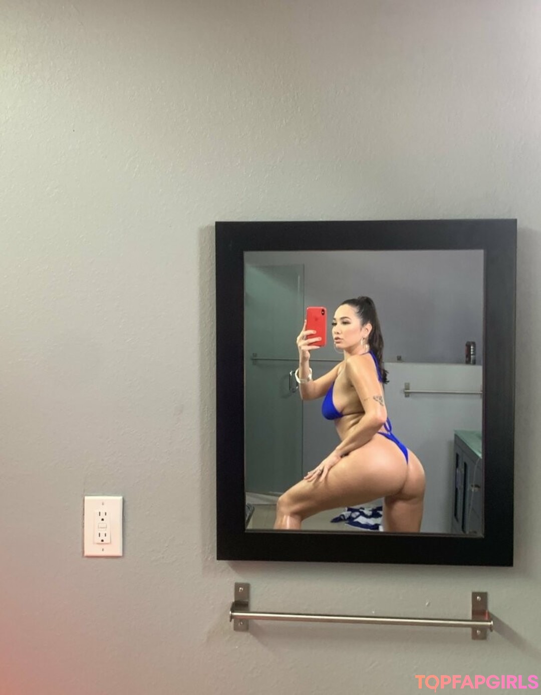 Foto desnuda filtrada de OnlyFans de Karleegrey #23 Foto desnuda filtrada de OnlyFans de Karleegrey #23