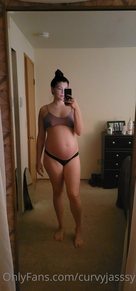 Curvyjasssy