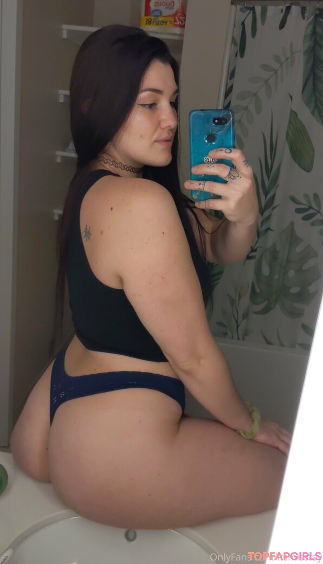 Foto desnuda filtrada de OnlyFans de Curvyjasssy #8 Foto desnuda filtrada de OnlyFans de Curvyjasssy #8