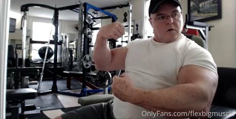 Foto desnuda filtrada de OnlyFans de Flexbigmuscle