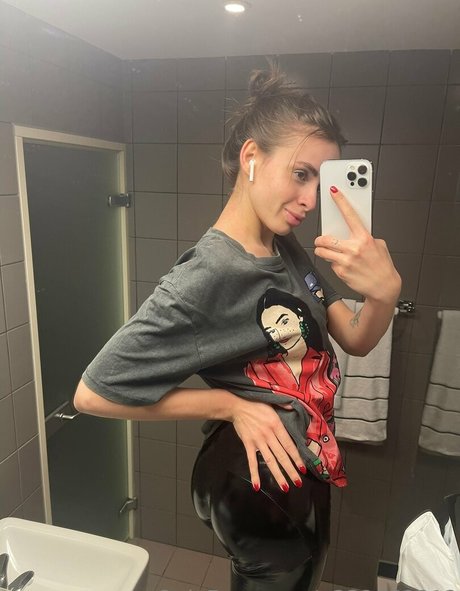 Rina_boom