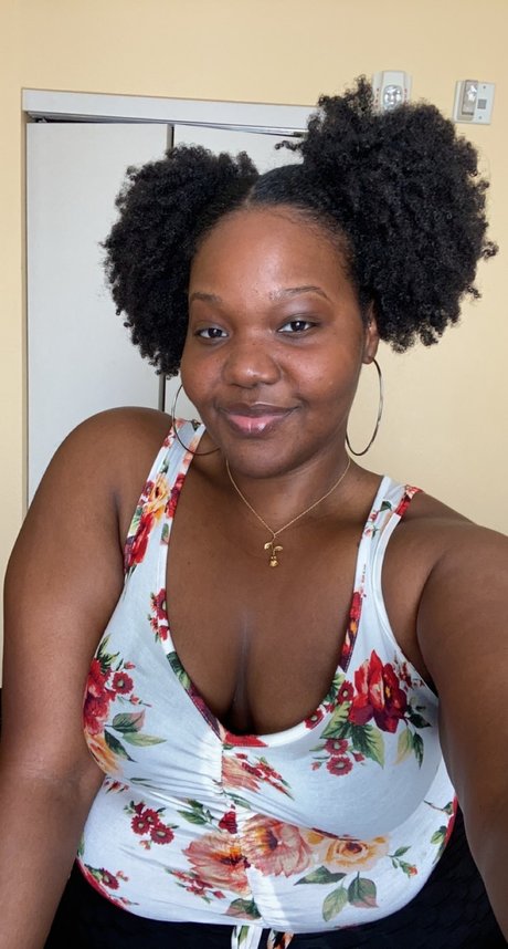 Foto desnuda filtrada de OnlyFans de Nubian Goddess Toes