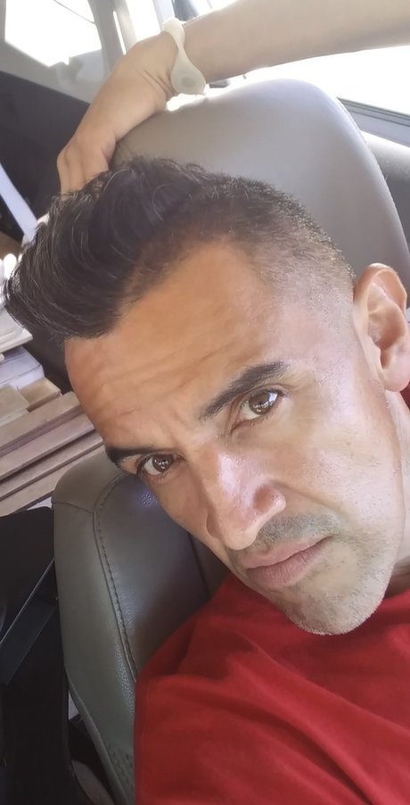 Foto desnuda filtrada de OnlyFans de Efren Garcia