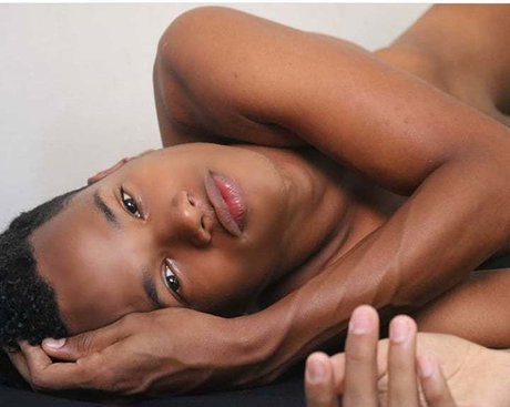 Foto desnuda filtrada de OnlyFans de Novinho Salvador