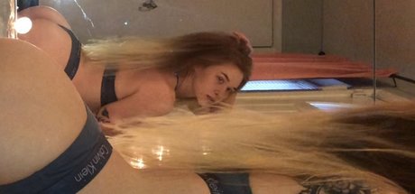 Foto desnuda filtrada de OnlyFans de Queenb