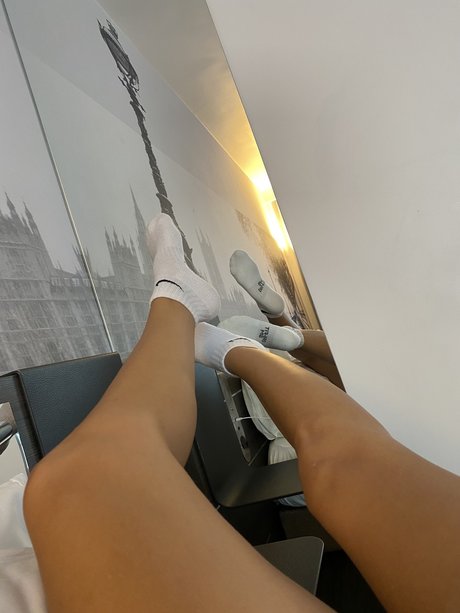 Chlobfeet
