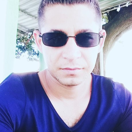 Foto desnuda filtrada de OnlyFans de Alexander Prez