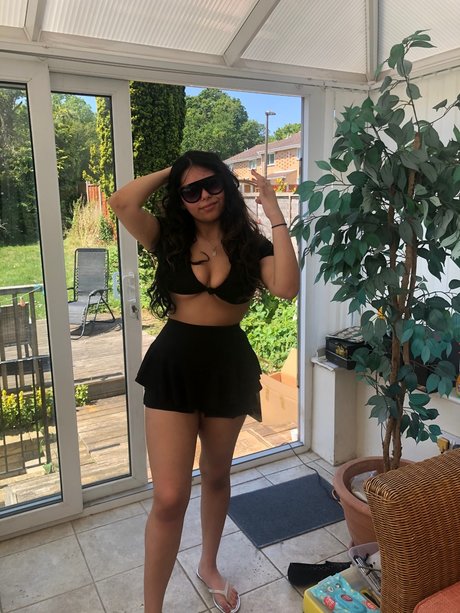 Foto desnuda filtrada de OnlyFans de Amara Taz