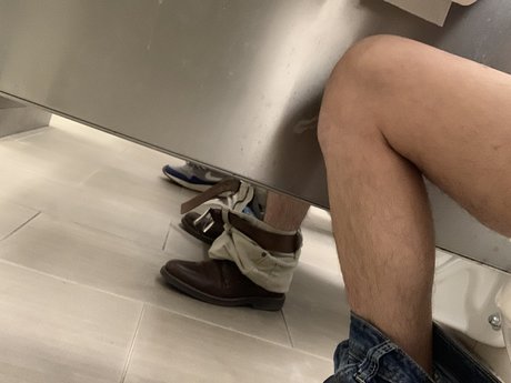 Foto desnuda filtrada de OnlyFans de Public Me