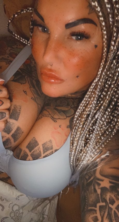 Foto desnuda filtrada de OnlyFans de Cherrypiemom78