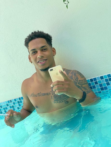 Foto desnuda filtrada de OnlyFans de Alexflete5