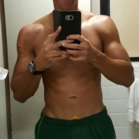 Foto desnuda filtrada de OnlyFans de Ares