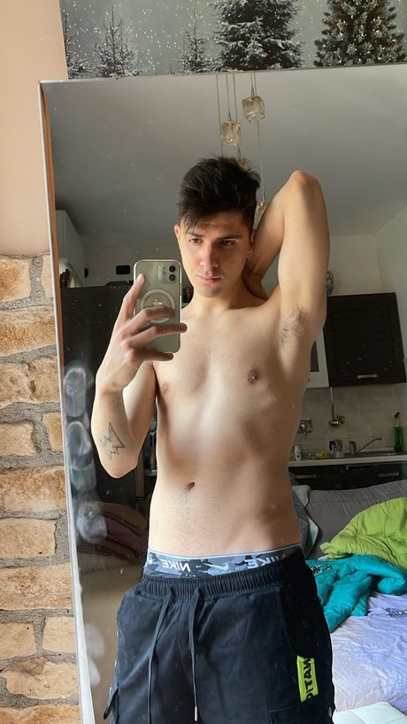 Foto desnuda filtrada de OnlyFans de Alessandro