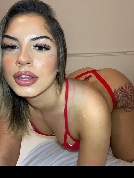 Foto desnuda filtrada de OnlyFans de Notonlymiki
