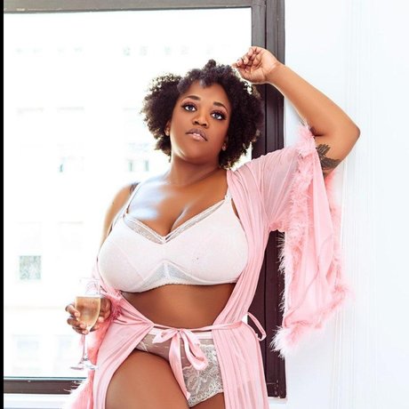 Foto desnuda filtrada de OnlyFans de Nora Ray