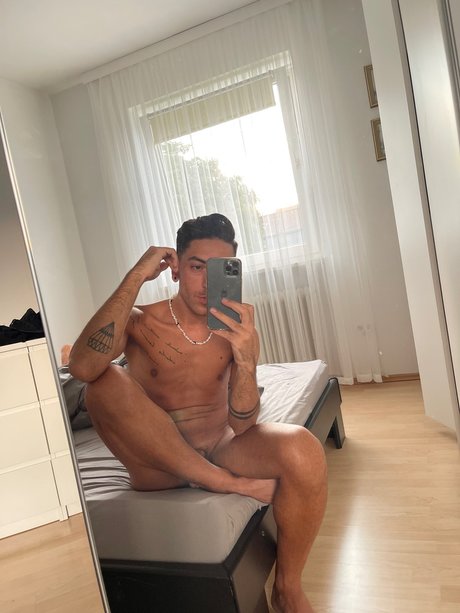 Foto desnuda filtrada de OnlyFans de B