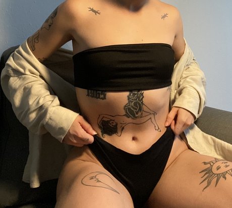Foto desnuda filtrada de OnlyFans de Noemie