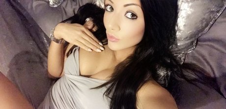 Foto desnuda filtrada de OnlyFans de Alluring Alysha