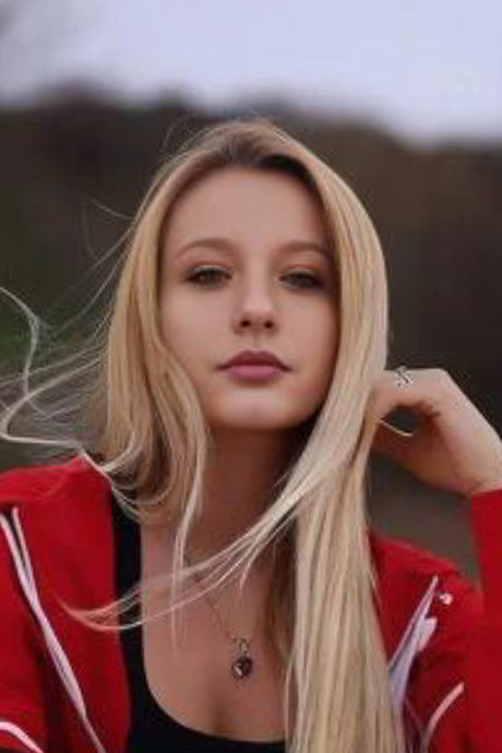  Alora Lynn 