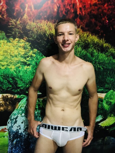 Foto desnuda filtrada de OnlyFans de Alex Adams
