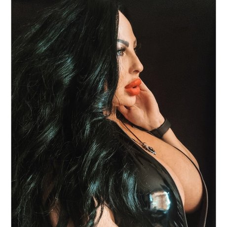 Foto desnuda filtrada de OnlyFans de Tyra Deville