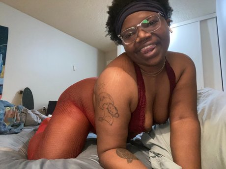 Foto desnuda filtrada de OnlyFans de Bee