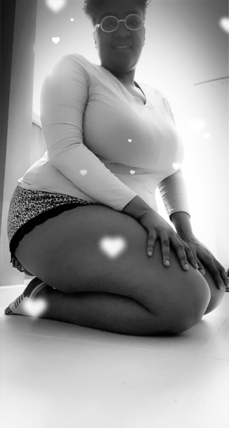 Foto desnuda filtrada de OnlyFans de Nyla B