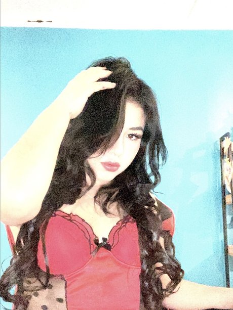 Foto desnuda filtrada de OnlyFans de Tu Chica Mala
