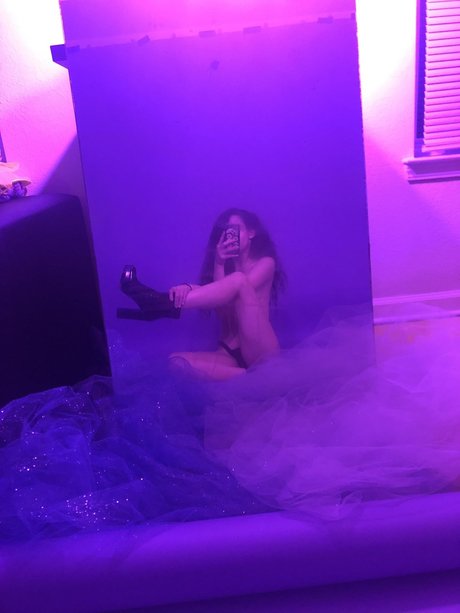 Foto desnuda filtrada de OnlyFans de Filmshorty