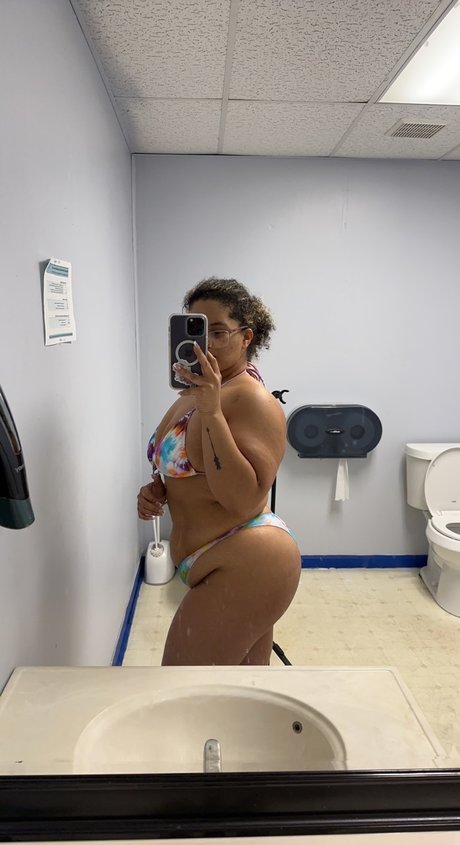 Foto desnuda filtrada de OnlyFans de Alexandria