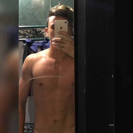 Foto desnuda filtrada de OnlyFans de Adrin Ortiz Jr