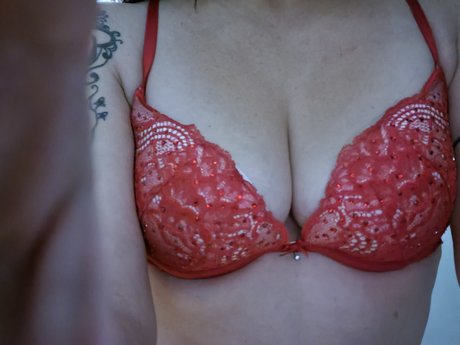 Foto desnuda filtrada de OnlyFans de Aliza Sin