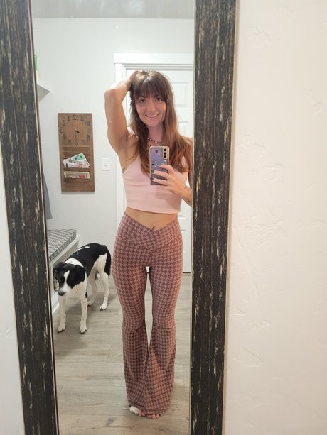 Foto desnuda filtrada de OnlyFans de Adored Hippie