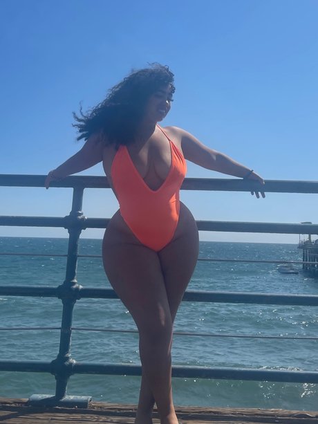 Jenessa 