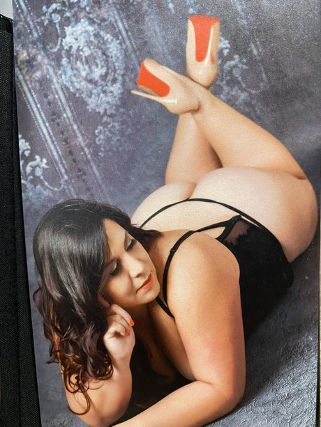 Foto desnuda filtrada de OnlyFans de Nurse Jennifer