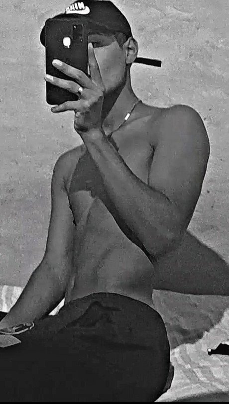 Foto desnuda filtrada de OnlyFans de Samuel