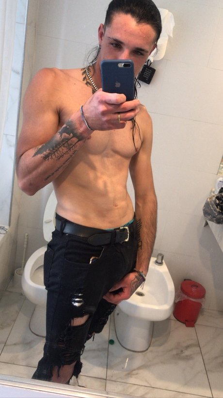 Foto desnuda filtrada de OnlyFans de Ale Romito