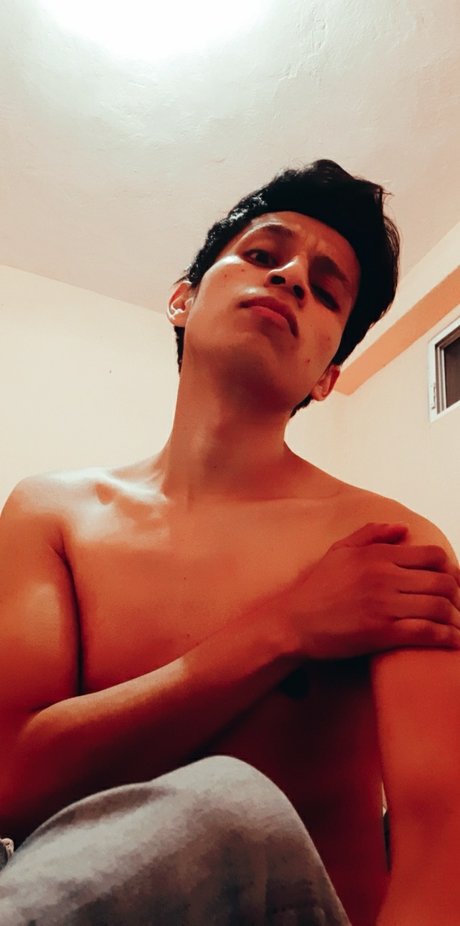 Foto desnuda filtrada de OnlyFans de Alex Hernandez 
