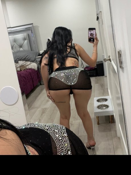 Foto desnuda filtrada de OnlyFans de Alerii