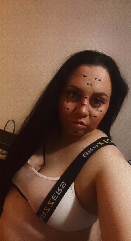 Foto desnuda filtrada de OnlyFans de Toni Ohennessy