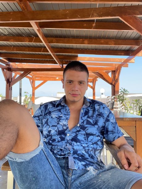 Foto desnuda filtrada de OnlyFans de Call Me Papi