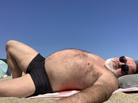 Foto desnuda filtrada de OnlyFans de Silver Bear