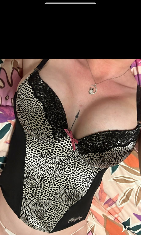 Foto desnuda filtrada de OnlyFans de Anita Dickenme